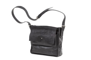 Shoulder bag with  double flap. UnisexArt. 230 Origin business collectioncm 30X30x9