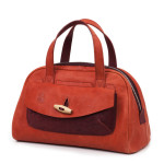 Bauletto a mano chiusura zip con alamaro donna
Art. 246 // Vertigo collection
cm. 32x20x16