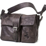 Shoulder bag with flap. UnisexArt. 138 Indy collectioncm 32x24x11